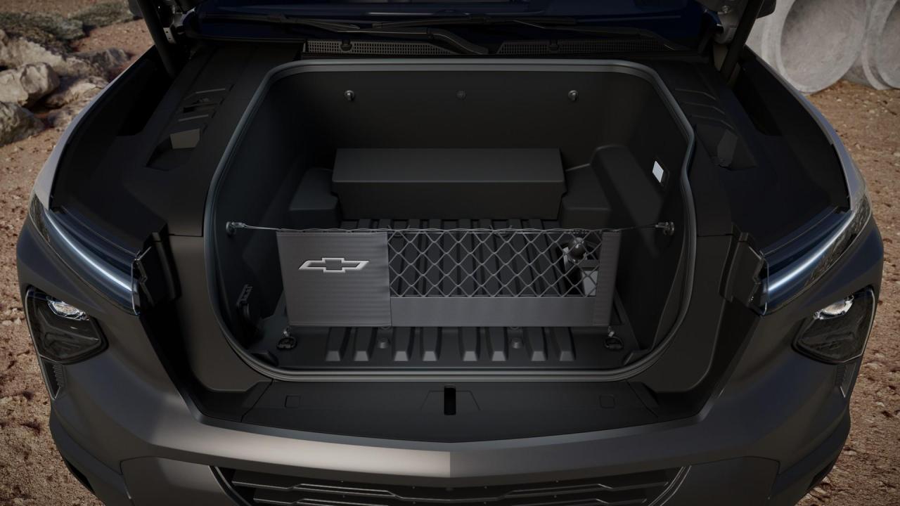 2024-Chevrolet-Silverado-EV-30.jpg