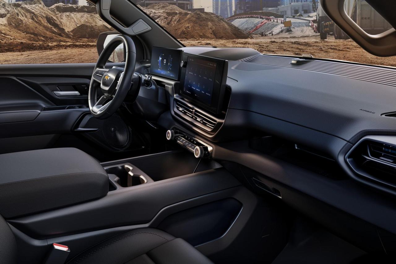 2024-Chevrolet-Silverado-EV-34.jpg