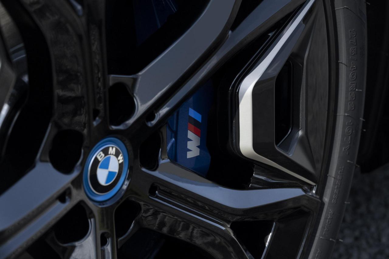 BMW-iX-M60-12.jpg