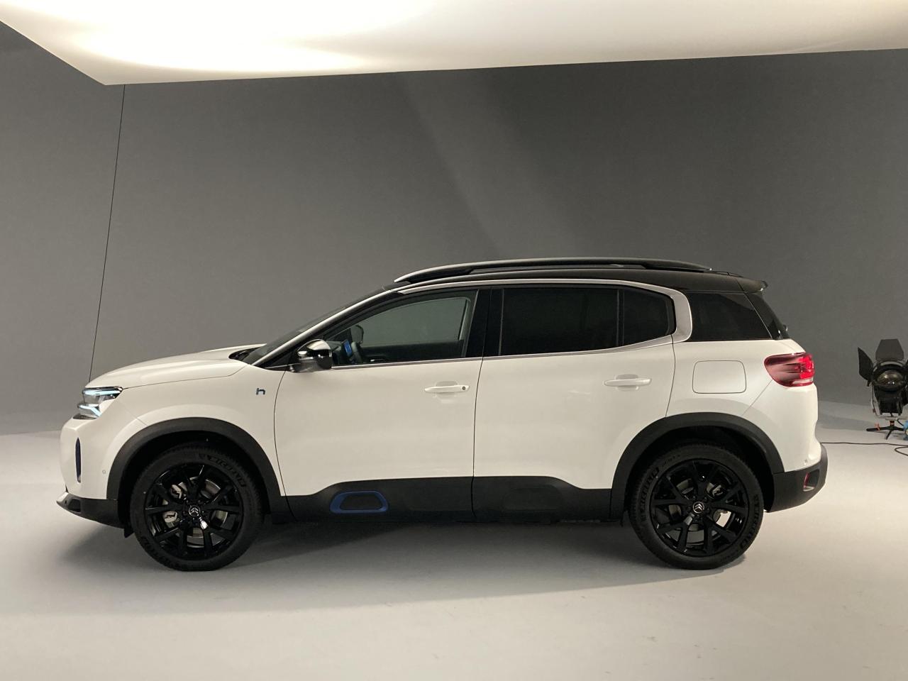 S0-presentation-video-citroen-c5-aircross-restyle-2022-il-prend-du-muscle-701015.thumb.jpg.e79be966a05d76c6de397bdbb7bae8a4.jpg