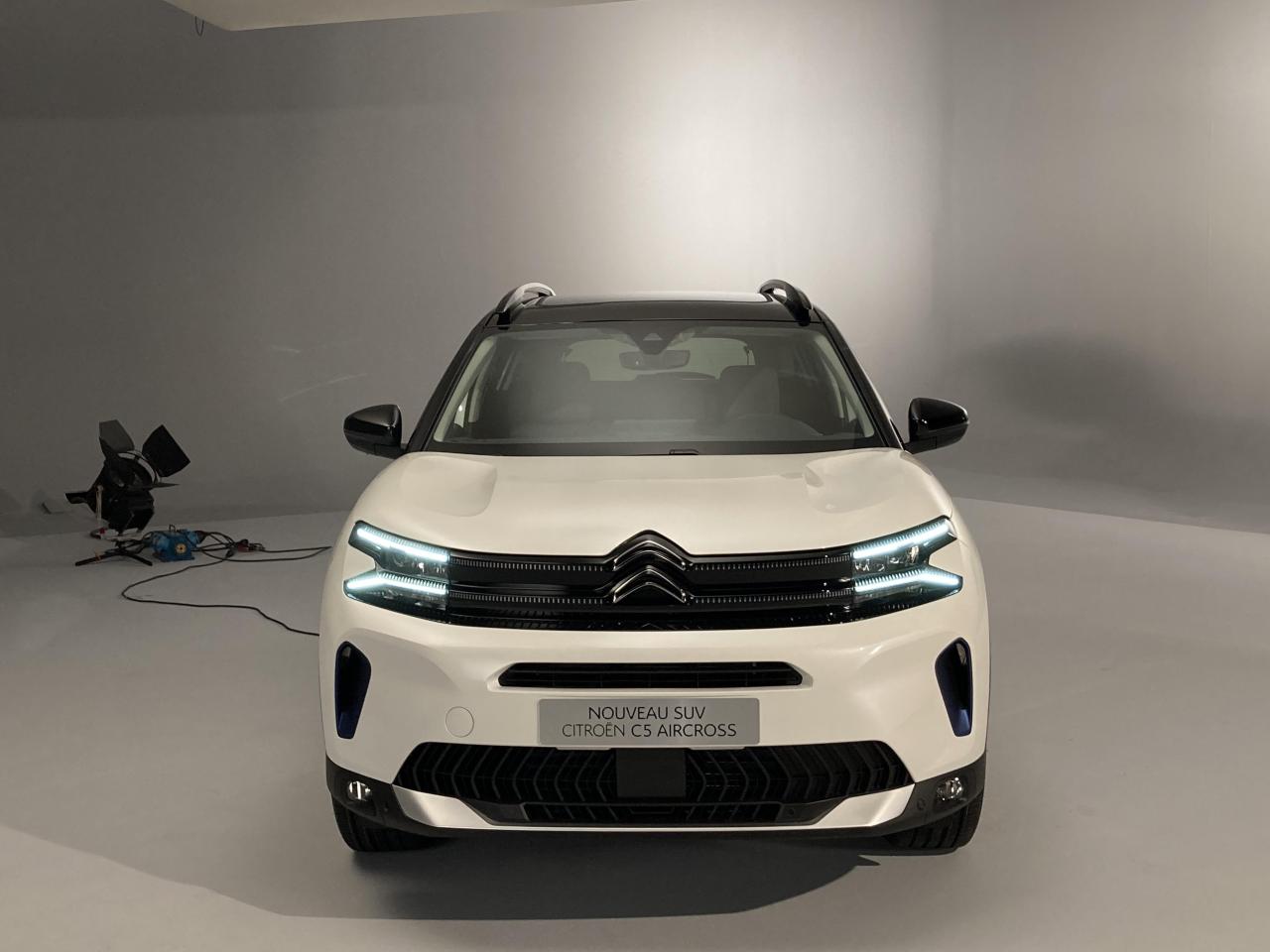 S0-presentation-video-citroen-c5-aircross-restyle-2022-il-prend-du-muscle-701023.thumb.jpg.fe6466db9b453ba2692d6a058d970a10.jpg