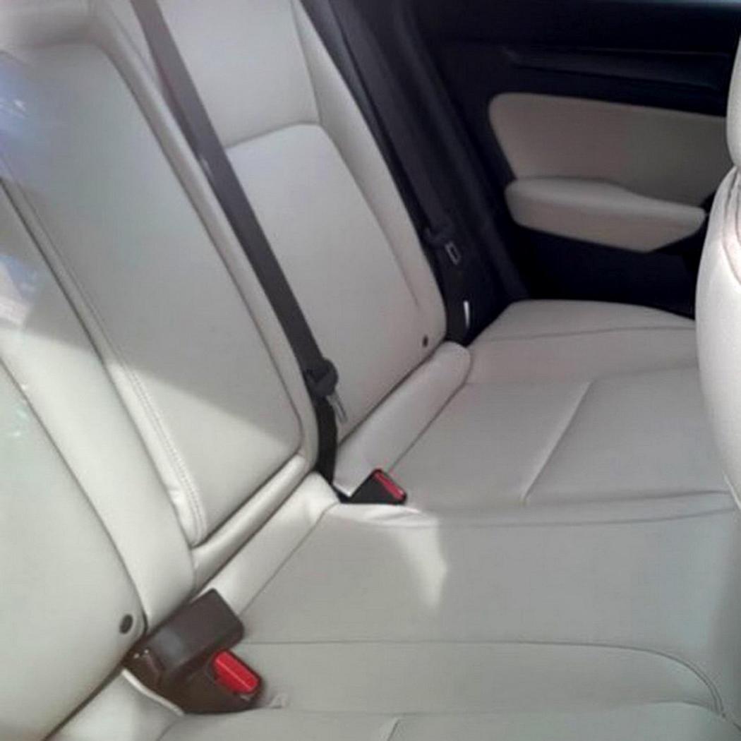 acura-integra-interior-leaked-3-copy.thumb.jpg.87aa3615722b127656ce8710cc9b6be8.jpg