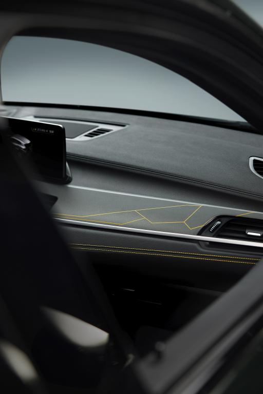 bmw_x2_edition_goldplay_1.jpg.2da12577e07b0f54be23badac05bf8ec.jpg