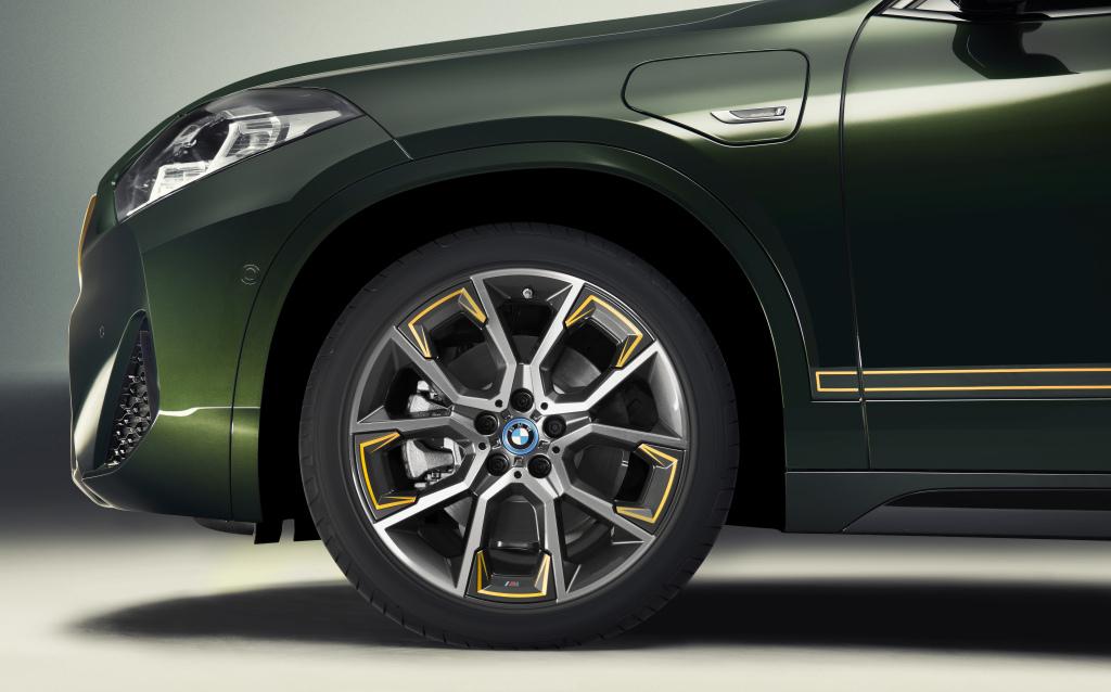 bmw_x2_edition_goldplay_85.jpg.8c337119bc244358a25bf8b7366552ae.jpg