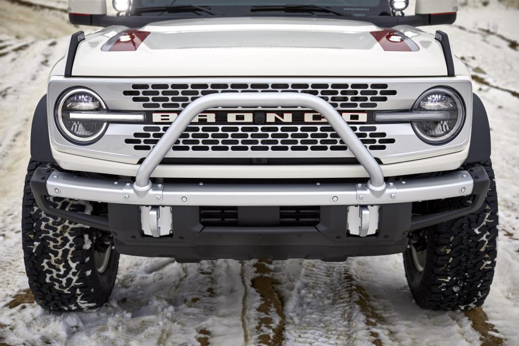 ford_bronco_pope_francis_center_first_edition_2.jpg.6223bc24b9ad71a38cb7927351027b8f.jpg