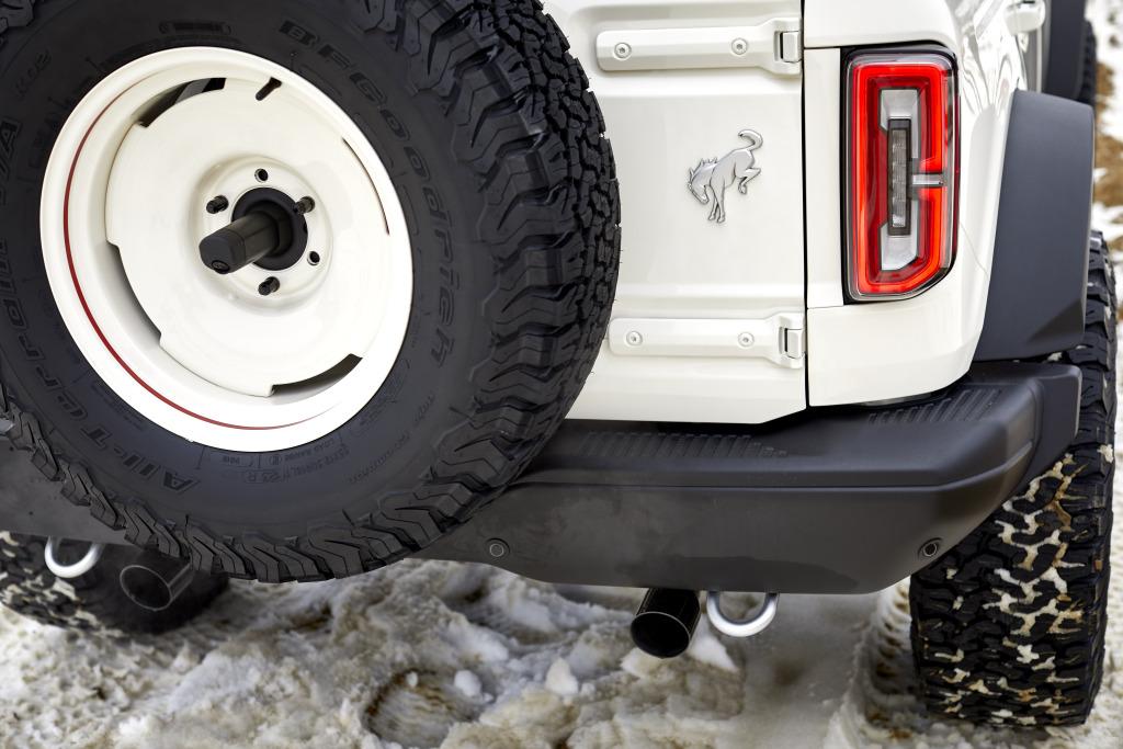 ford_bronco_pope_francis_center_first_edition_55.jpg.ba656dabfe1090c7c06b40d72ba20cab.jpg
