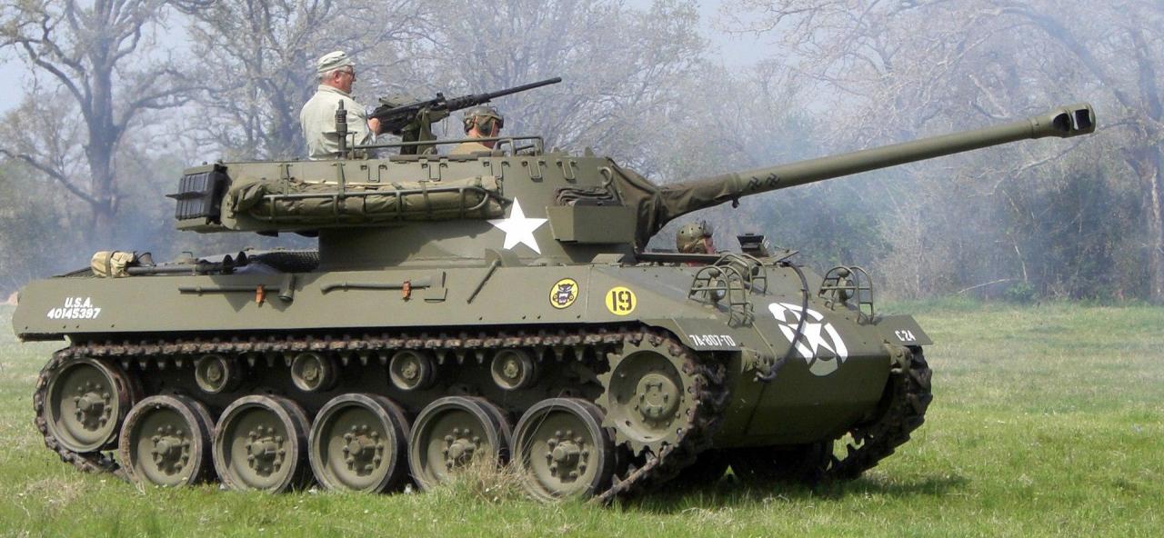 1920px-M18_hellcat_side.thumb.jpg.b7dcf9bcb86b5a0078f7a6c26bededf4.jpg
