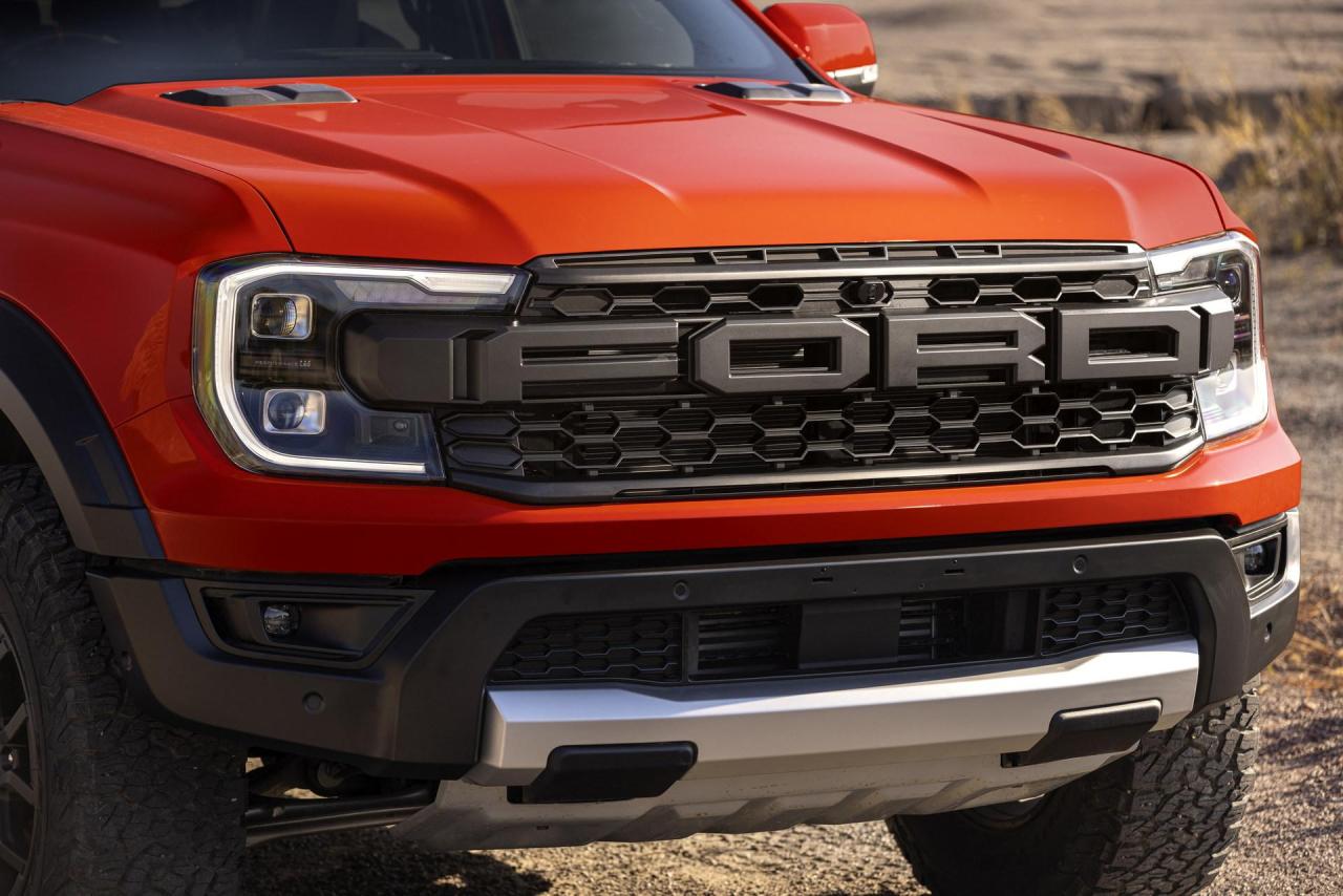 2022-Ford-Ranger-Raptor-11.jpg