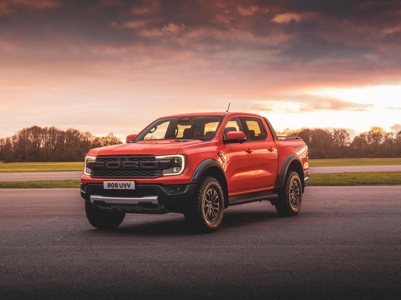 2022-Ford-Ranger-Raptor-18.jpg