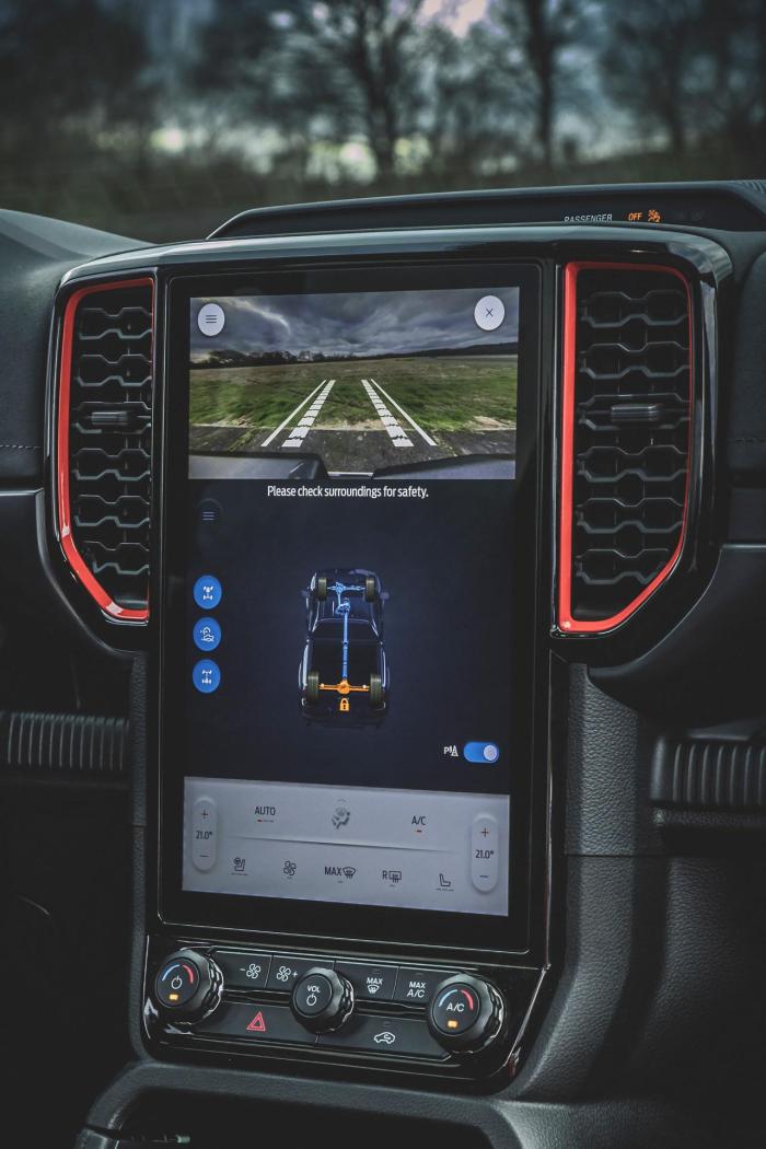 2022-Ford-Ranger-Raptor-29.jpg