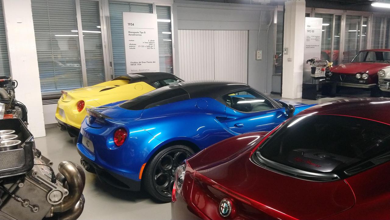 Alfa Romeo 4C Coupè (Colore non disponibile alla vendita differente dal Blu Misano) (Esemplare Unico) (8).JPG