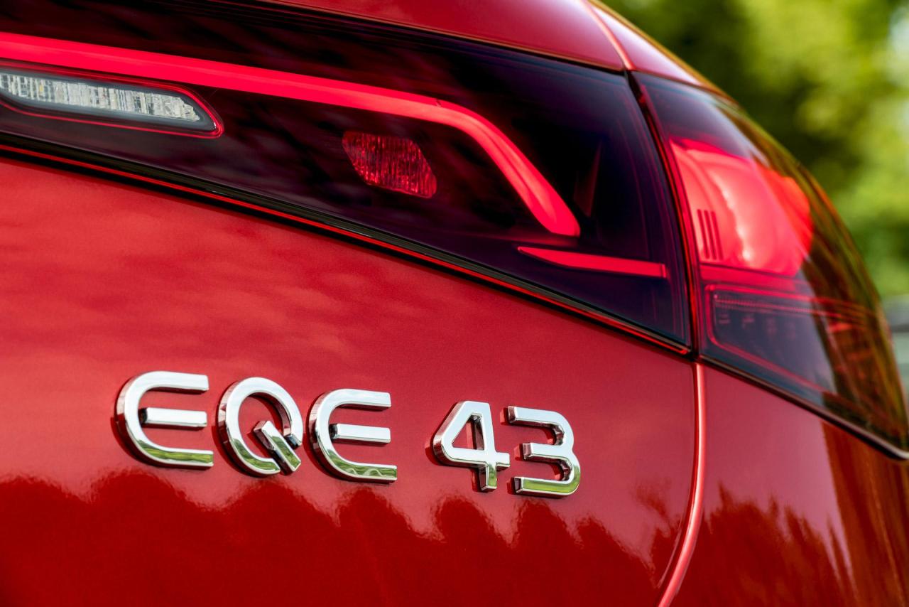 AMG-EQE-43-00005.jpg