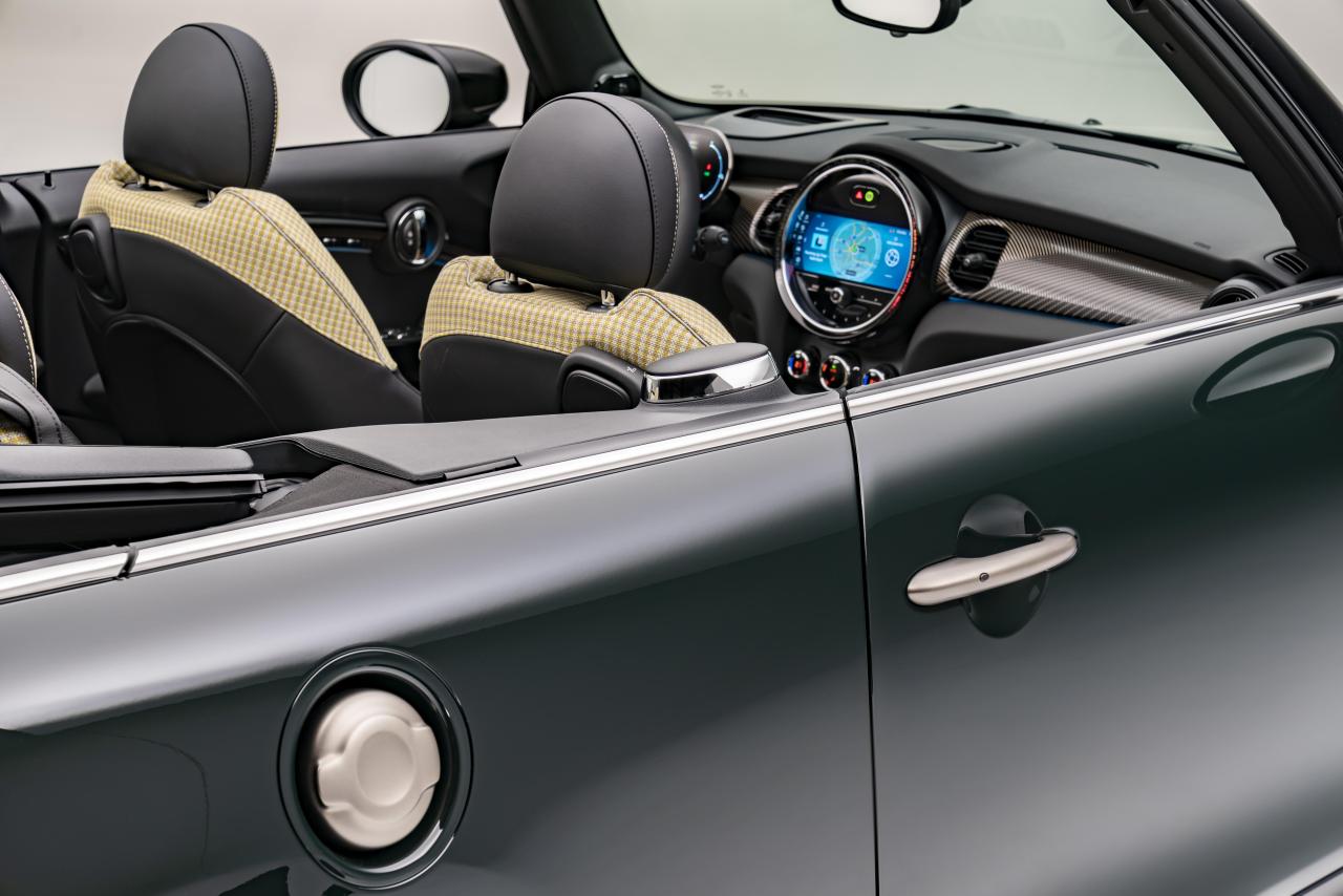 P90449542_highRes_mini-cooper-s-conver.thumb.jpg.ed95ee5ab7c9603810d1a370724d24e1.jpg