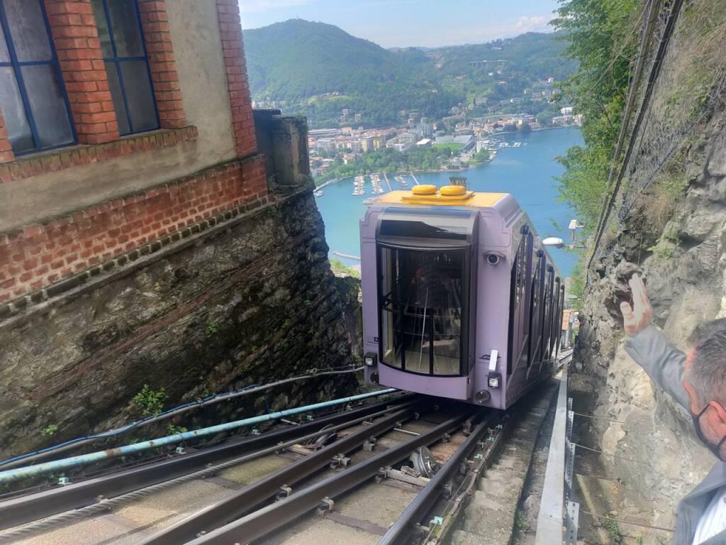 generica-funicolare-como-brunate-scambio-carescione-e-dalla-zona-del-cannone-182620.jpg.91fbcd37dae9635873bce7e3b2406a98.jpg