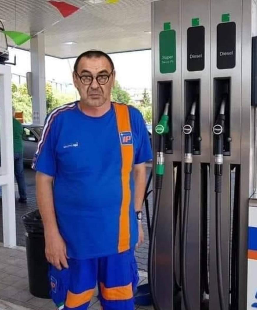 sarri-benzinaio.jpeg