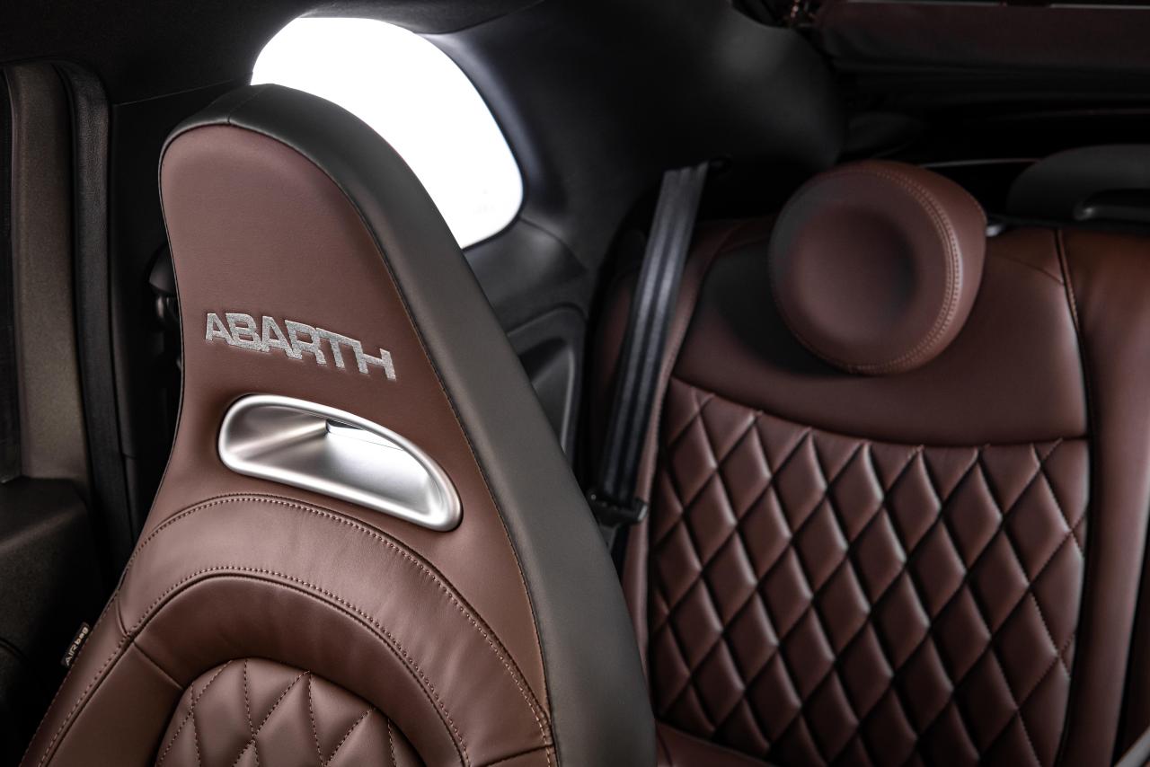 1190098262_NewAbarth595Turismopack.thumb.jpg.5d6a63841569b8bac6e099b09ad878e1.jpg