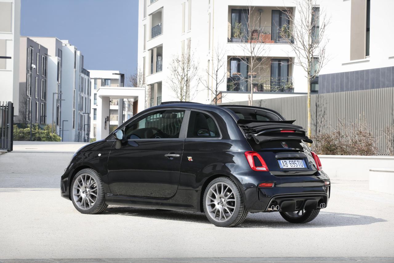 1193353201_NewAbarth695Turismo(1).thumb.JPG.f0d9893421373b2a8fde83134fead53a.JPG