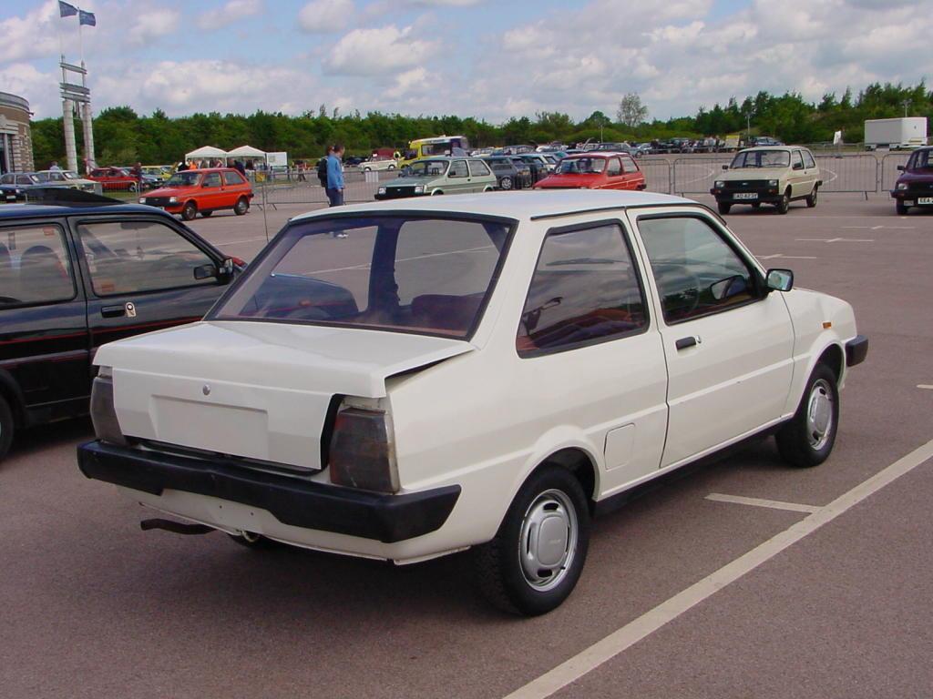 266_-_Austin_Metro__notchback__saloon_prototype,_rear.jpg