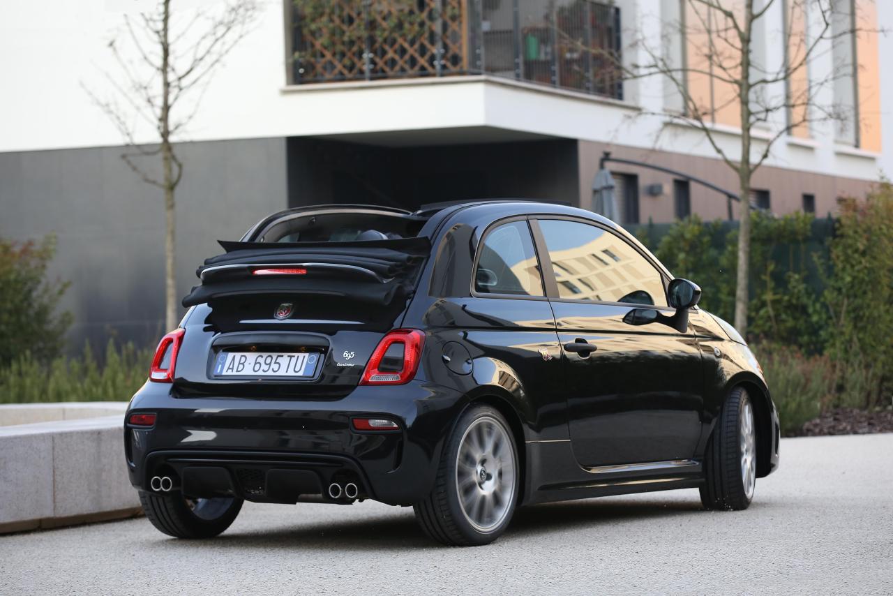 1585360114_NewAbarth695Turismo(8).thumb.JPG.9d617d09bf238b8318f272882037937d.JPG