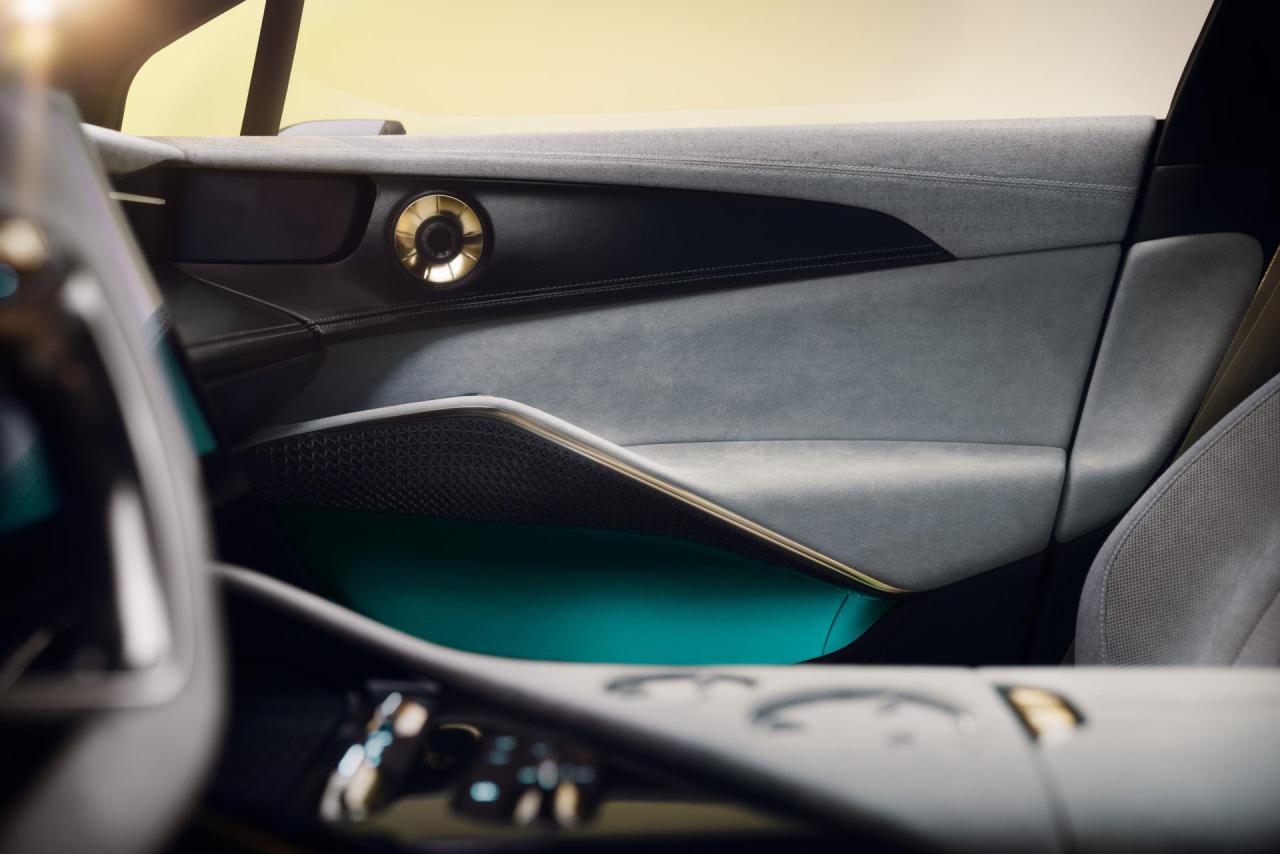 2024-Lotus-Eletre-00014.jpg