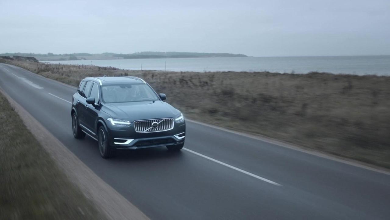294544_XC90_Recharge_T8_AWD_Denim_Blue.jpg