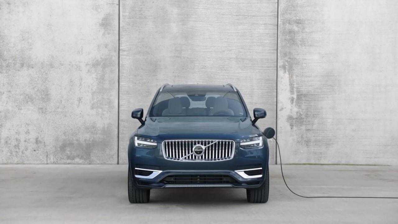 294545_XC90_Recharge_T8_AWD_Denim_Blue.jpg
