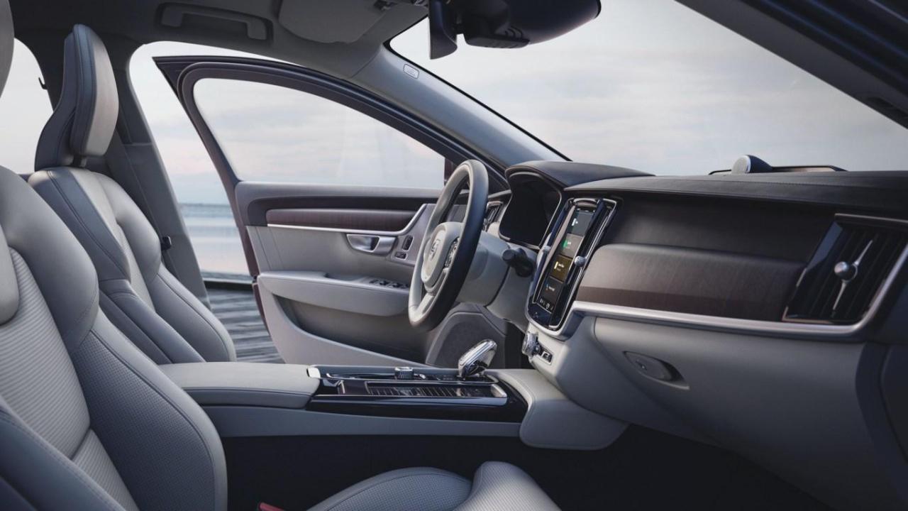 295000_S90_Recharge_T8_AWD.jpg