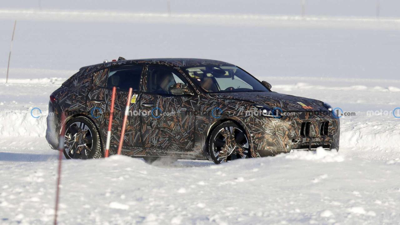 2023-maserati-folgore-grecale-spy-photo (3).jpg