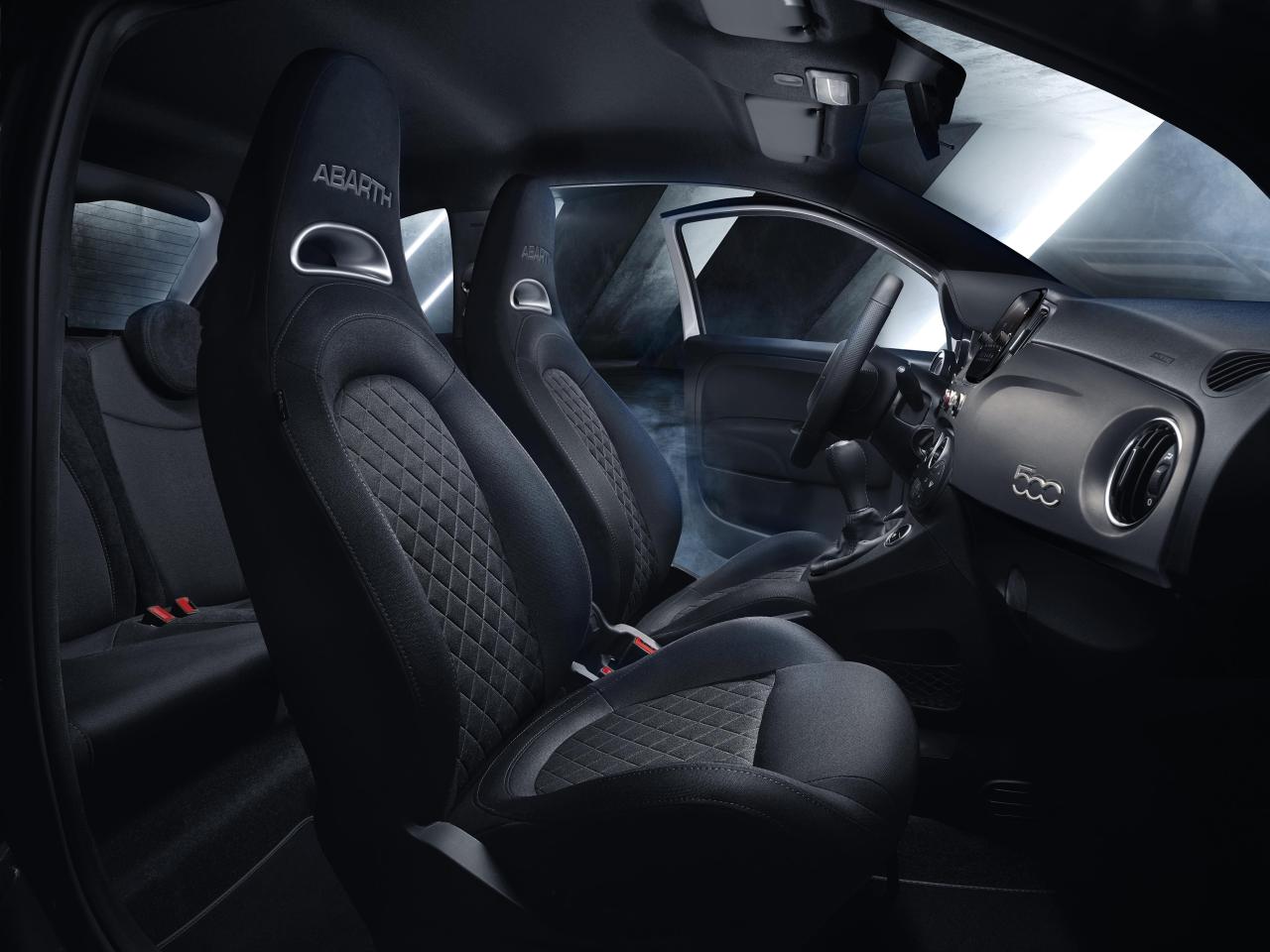 520931872_NewAbarth595.thumb.jpg.946f31aa628605db2ed3506c46f84c43.jpg