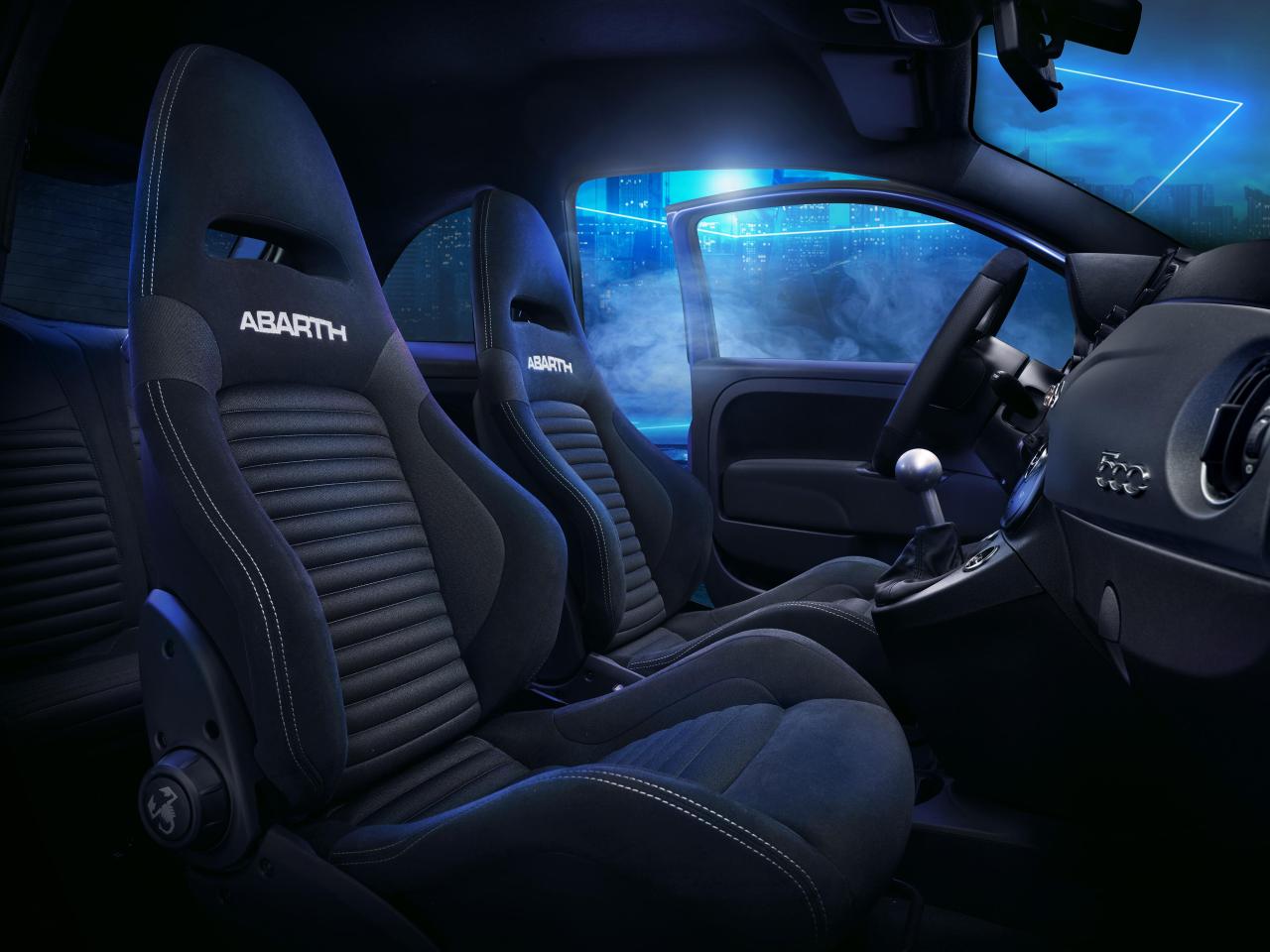 727436938_NewAbarth695.thumb.jpg.5e6ab485ad98f800a41c0e33a25c1f8f.jpg