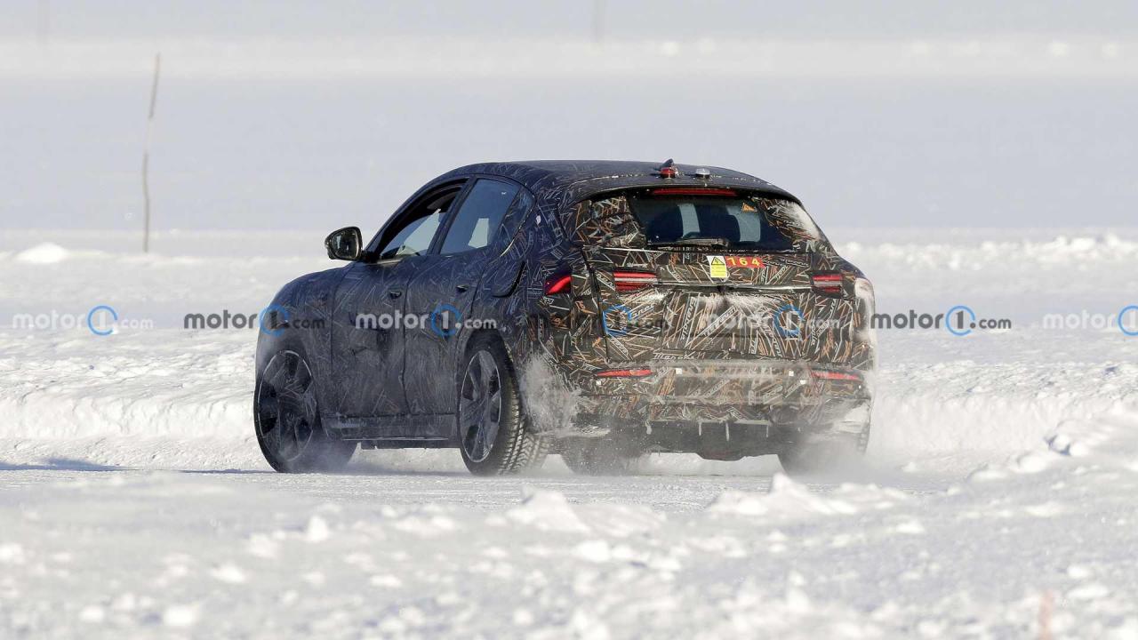 2023-maserati-folgore-grecale-spy-photo (15).jpg