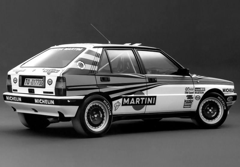 Abarth_SE044_2.jpg.e9086ae6682f794734ccb0666aa8a1b7.jpg