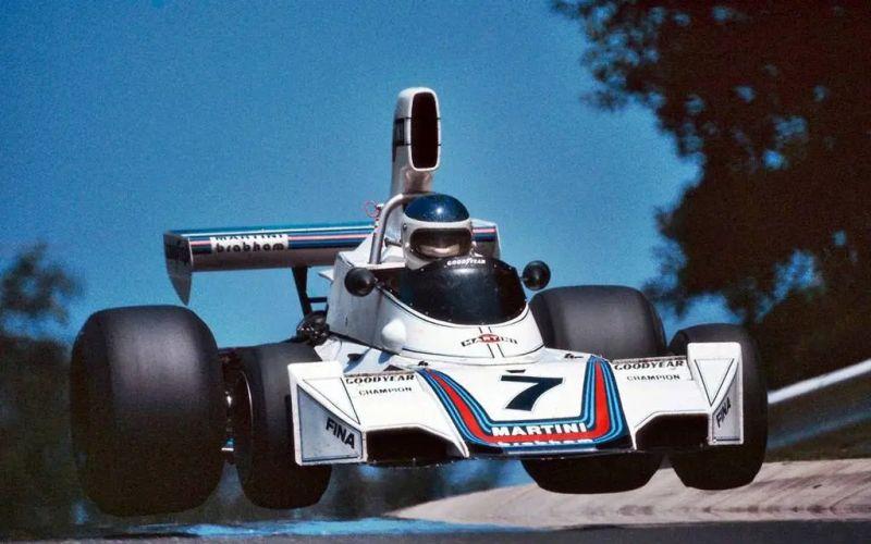 Brabham_BT44.jpg.a6072ce9f85c5e1b0f8c3b67d6b5eae6.jpg