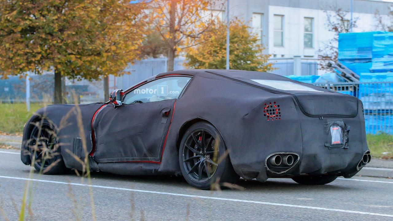 ferrari-f12-m-spy-photos.jpg.be0ccbb397cf6da9efa3c29d4c2418eb.jpg