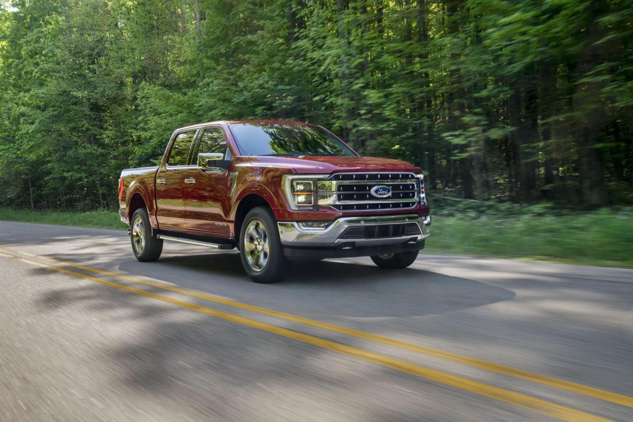 ford-f-150-arrives-in-showrooms-12.jpg