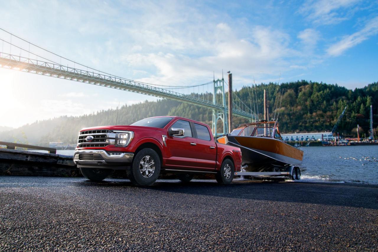 ford-f-150-arrives-in-showrooms-25.jpg