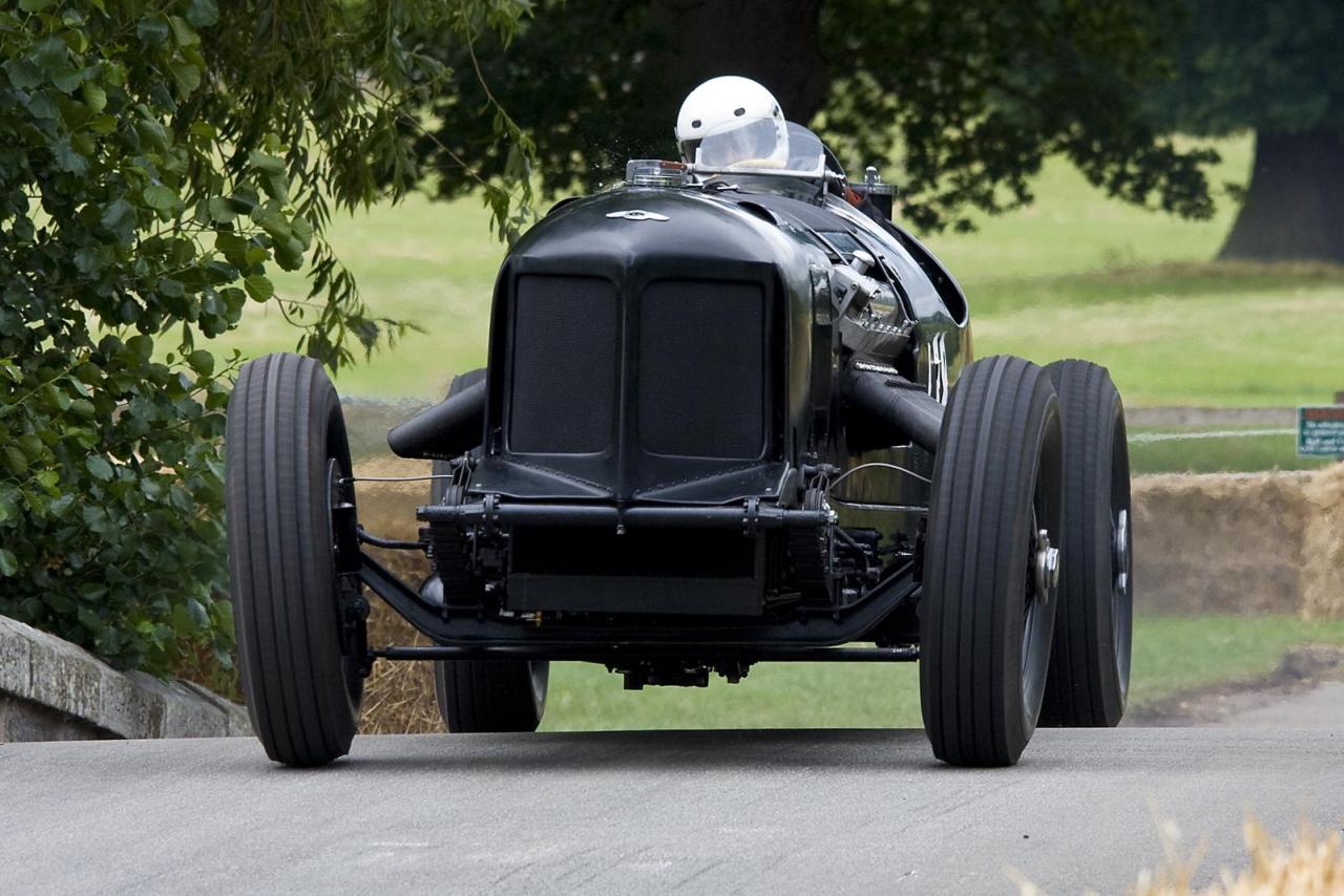 internet-find-of-the-day-bentley-mavis-powered-by-42-liter-engine-28947_1.thumb.jpg.8843873f891da15e6eab5e0a387521bc.jpg