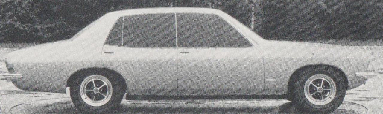 10 - Maquette asimmetrica variante Commodore (sempre estate-autunno 1968).jpg