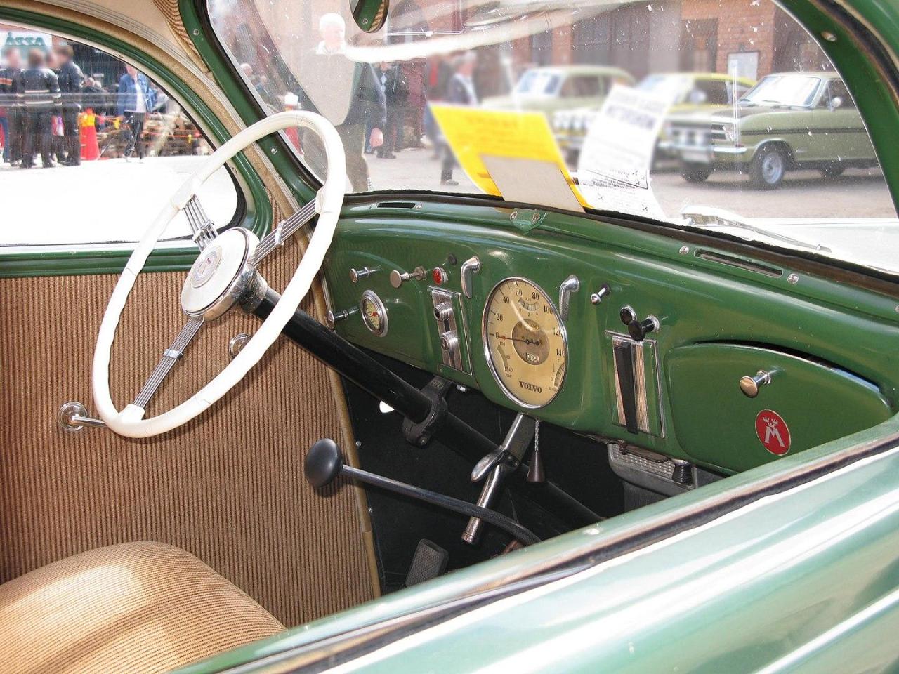 1440px-Volvo_PV52_dash.thumb.jpg.aa9a0ac4d4e28def74e22ce7b30563c7.jpg