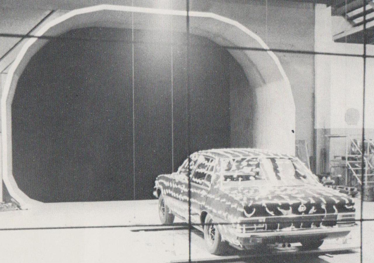 37 - Visualizzazione flusso su prototipo berlina.jpg