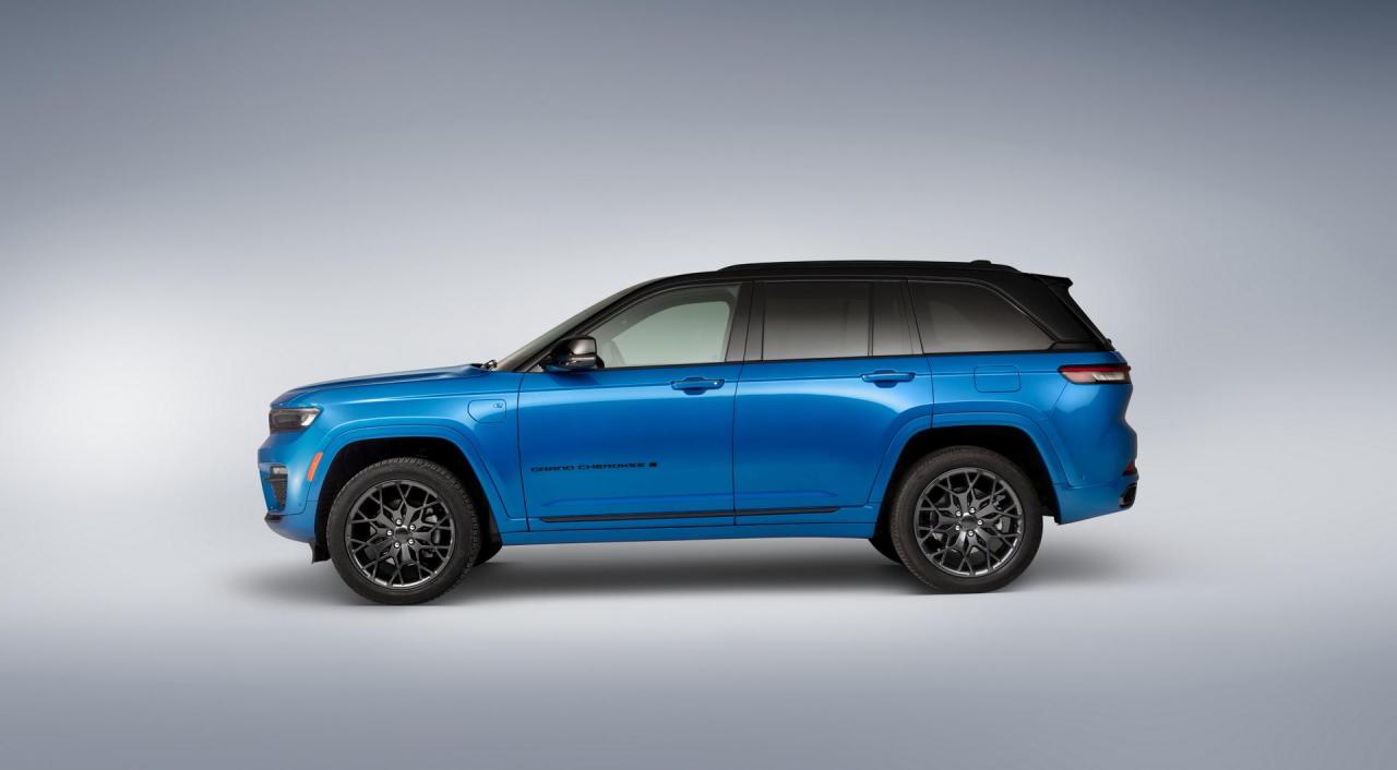 2022-Jeep-Grand-Cherokee-High-Altitude-3.jpg