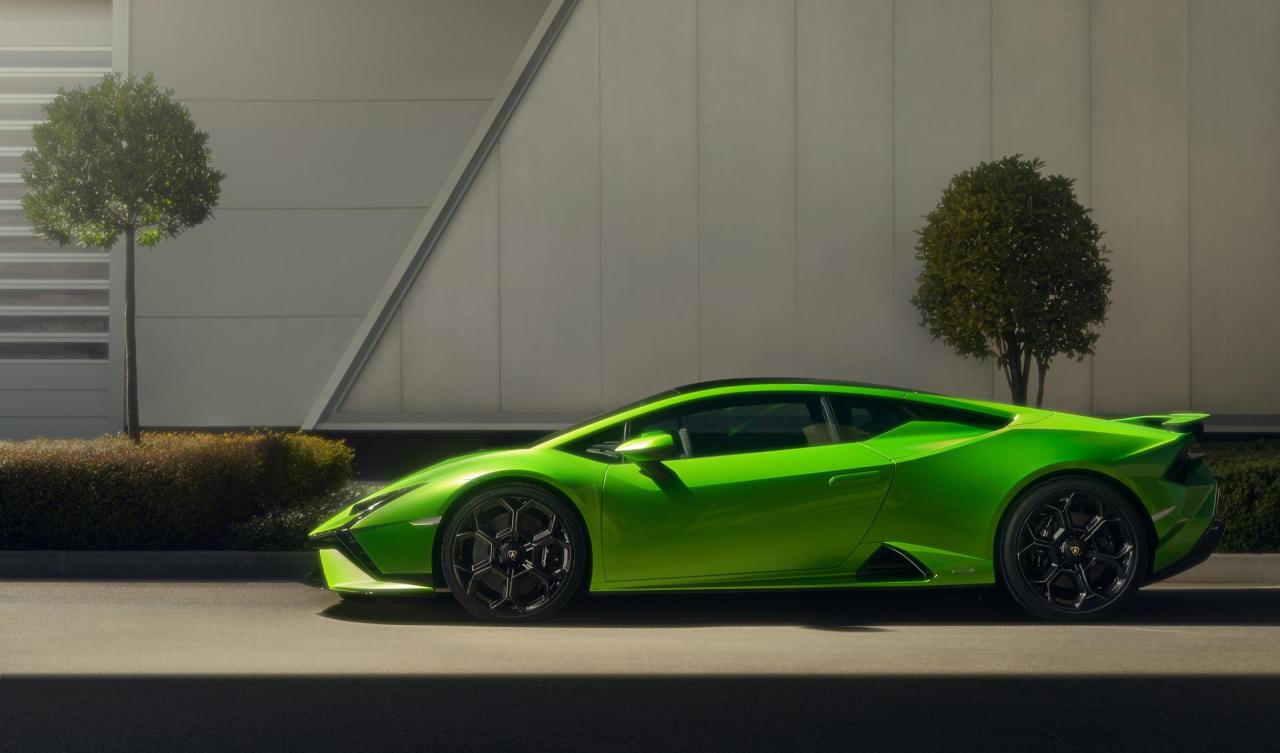 2022-Lamborghini-Huracan-Tecnica-00002.jpg