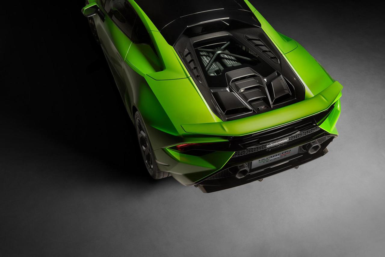 2022-Lamborghini-Huracan-Tecnica-00018.jpg