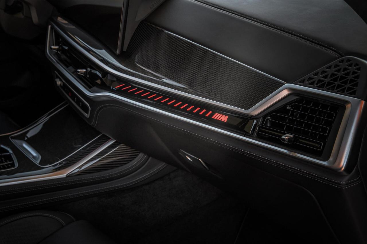 2023-BMW-X7-114.jpg