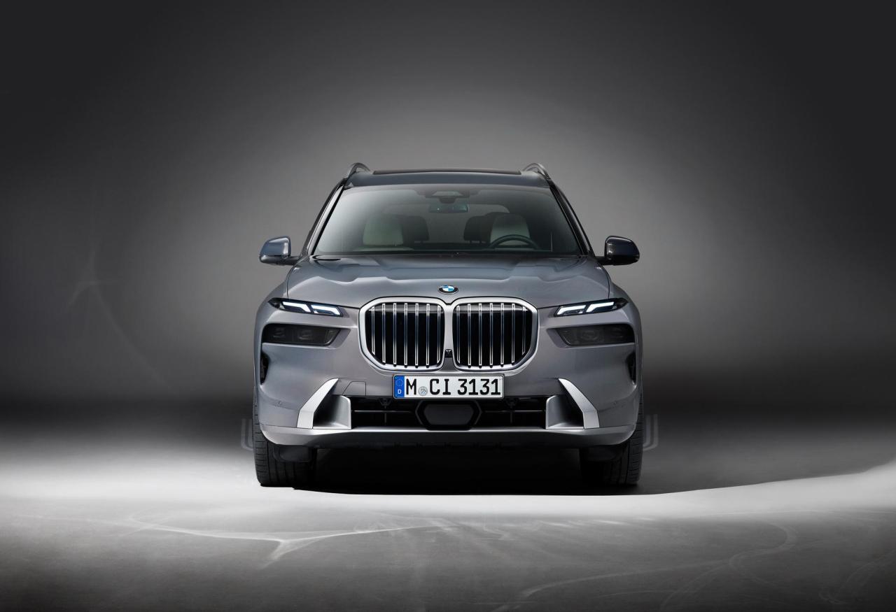 2023-BMW-X7-116.jpg