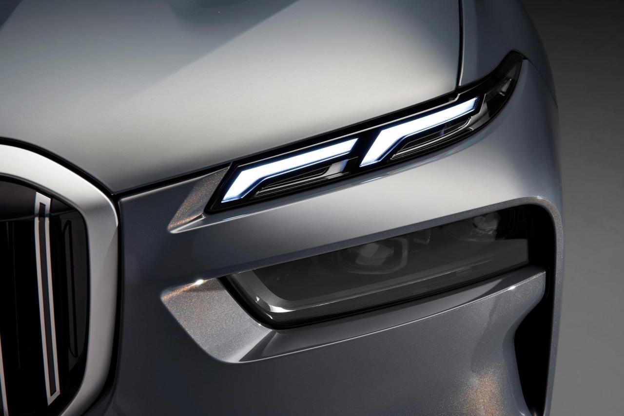 2023-BMW-X7-120.jpg