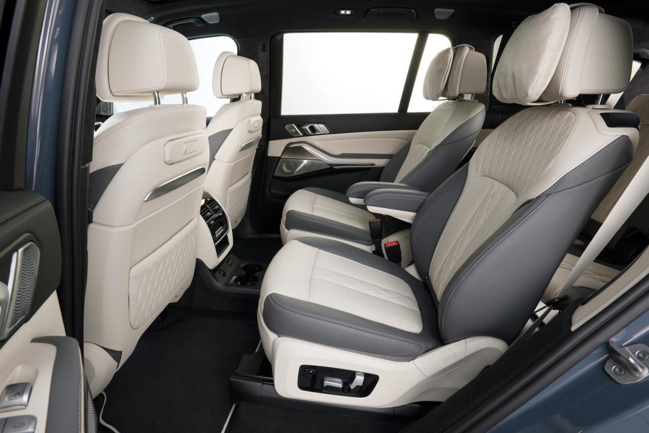 2023-BMW-X7-132.jpg