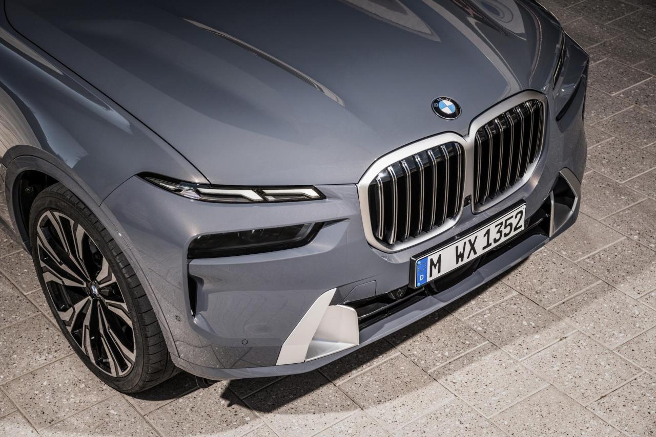 2023-BMW-X7-20.jpeg