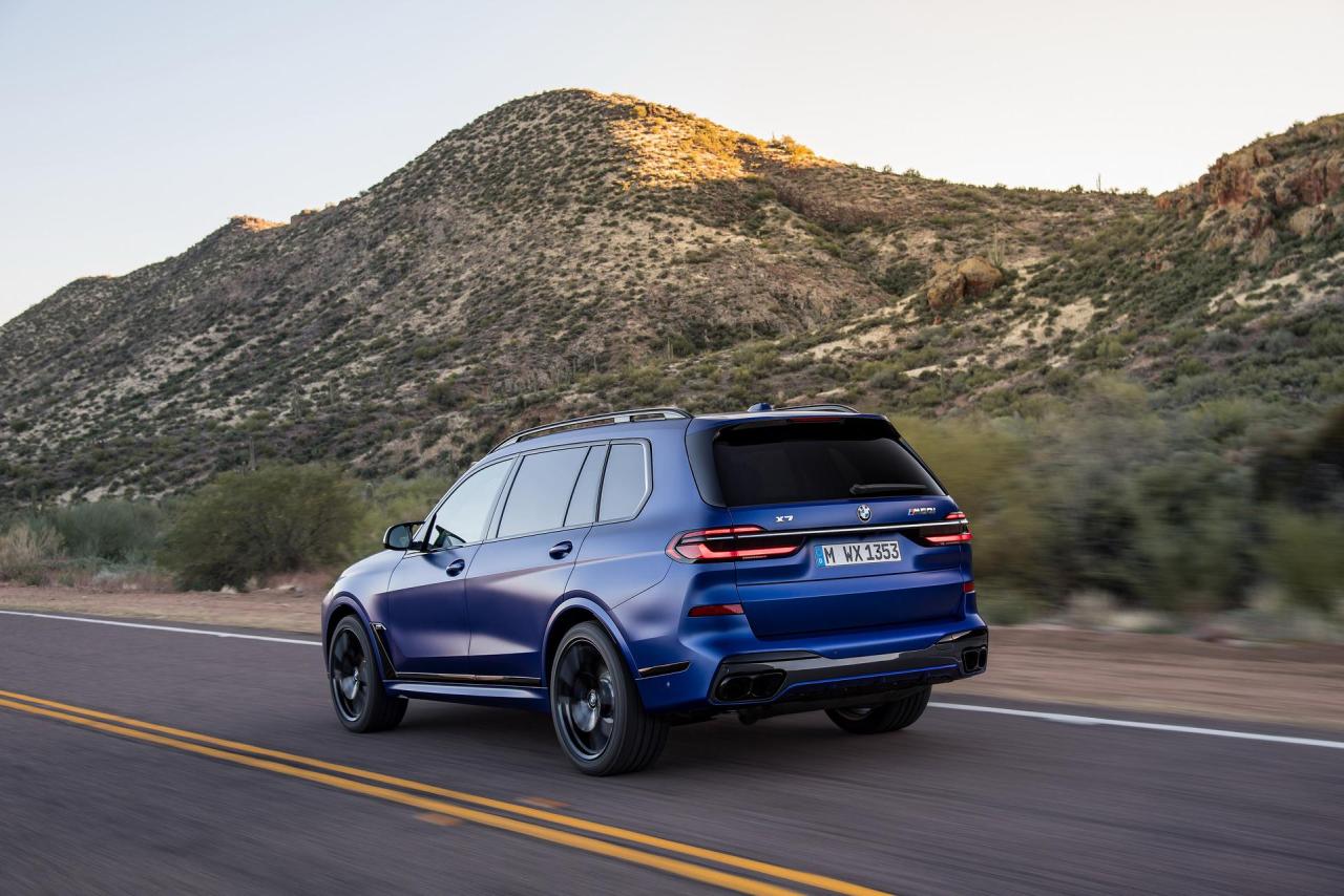 2023-BMW-X7-42.jpg