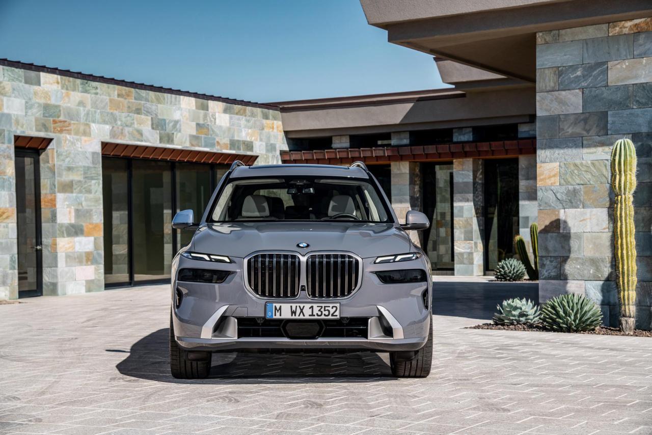 2023-BMW-X7-71.jpg
